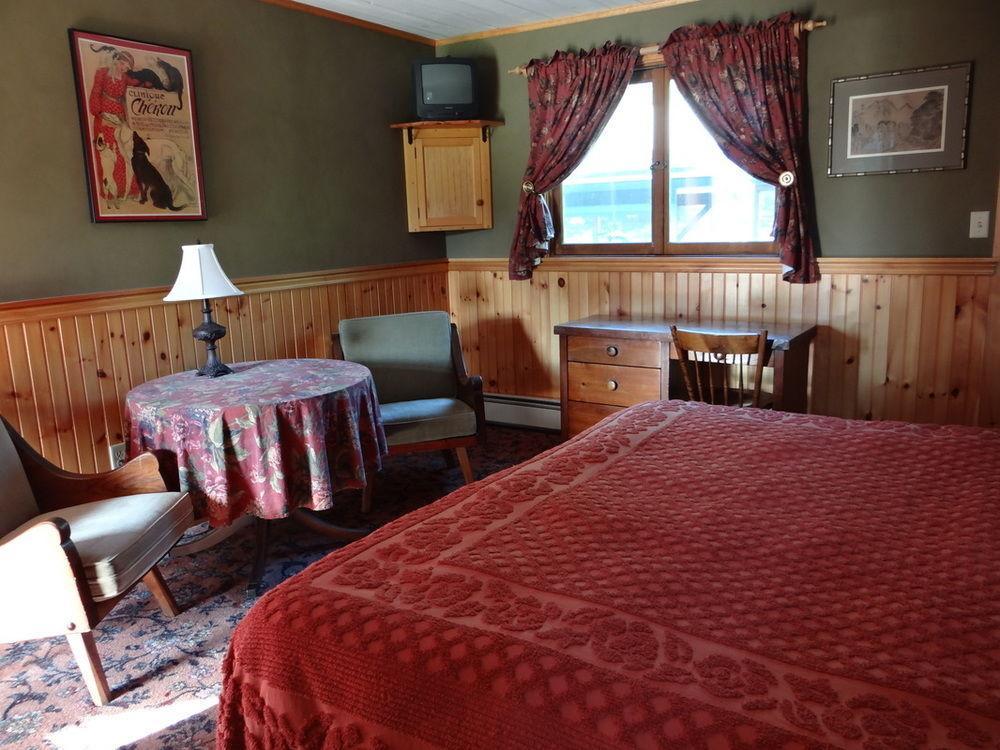 Blue Gentian Lodge At Magic Mountain Londonderry Esterno foto